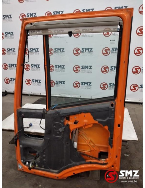 Iveco Occ deur rechts Iveco - Pintu dan bagian untuk Truk: gambar 2 Iveco Occ deur rechts Iveco - Pintu dan bagian untuk Truk: gambar 2