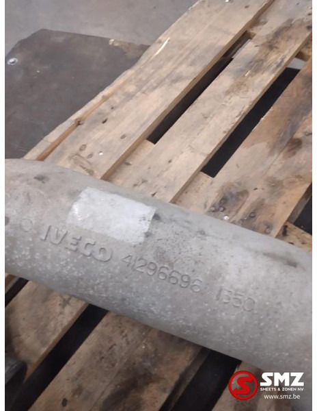 Iveco Occ inlaatspruitstuk Iveco - Suku Cadang Mesin untuk Truk: gambar 3 Iveco Occ inlaatspruitstuk Iveco - Suku Cadang Mesin untuk Truk: gambar 3