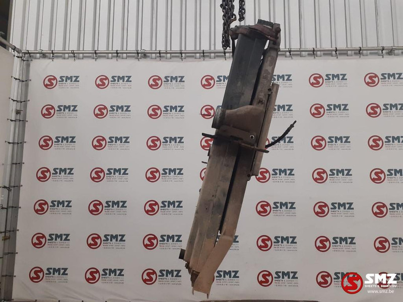 Iveco Occ radiator + intercooler + condensator Iveco - Radiator untuk Truk: gambar 3 Iveco Occ radiator + intercooler + condensator Iveco - Radiator untuk Truk: gambar 3