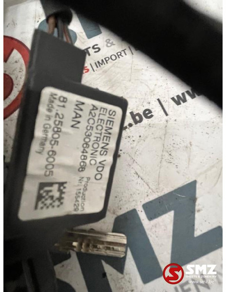 MAN Occ ECU besturingseenheid MAN TGS 0281020067 - ECU untuk Truk: gambar 5 MAN Occ ECU besturingseenheid MAN TGS 0281020067 - ECU untuk Truk: gambar 5