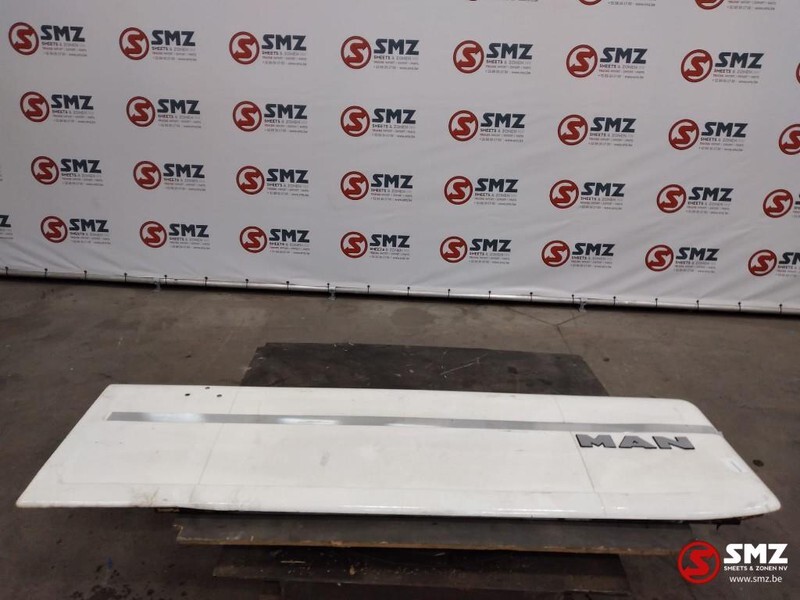 Bingkai/ Sasis untuk Truk MAN Occ Side-skirt links MAN TGX 81416800060: gambar 1