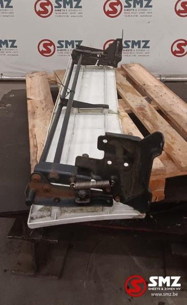 MAN Occ cabinespoiler rechts MAN - Aerodinamika/ Spoiler untuk Truk: gambar 4 MAN Occ cabinespoiler rechts MAN - Aerodinamika/ Spoiler untuk Truk: gambar 4