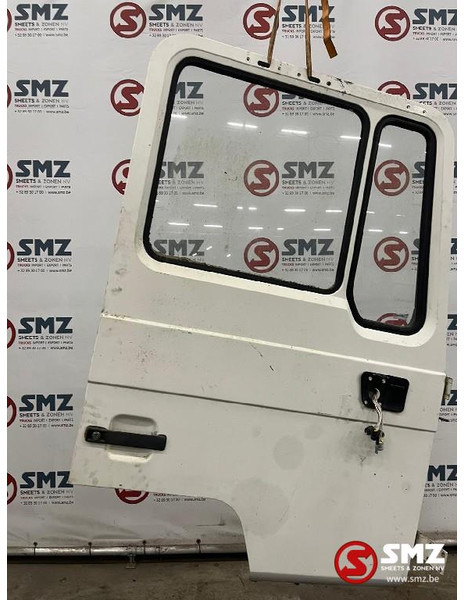 MAN Occ deur rechts MAN - Pintu dan bagian untuk Truk: gambar 1 MAN Occ deur rechts MAN - Pintu dan bagian untuk Truk: gambar 1