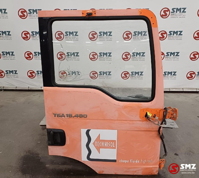 MAN Occ deur rechts MAN - Pintu dan bagian untuk Truk: gambar 1 MAN Occ deur rechts MAN - Pintu dan bagian untuk Truk: gambar 1