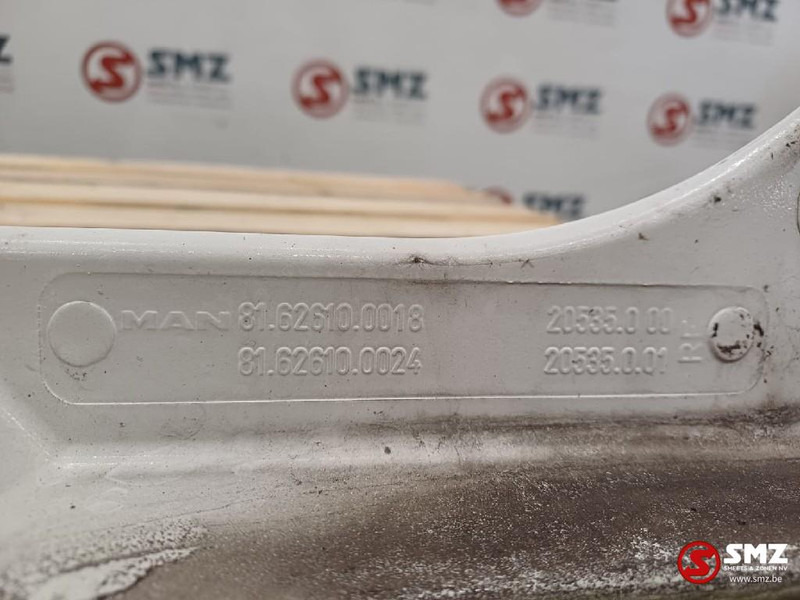 MAN Occ deurverlenging rechts MAN - Pintu dan bagian untuk Truk: gambar 3 MAN Occ deurverlenging rechts MAN - Pintu dan bagian untuk Truk: gambar 3