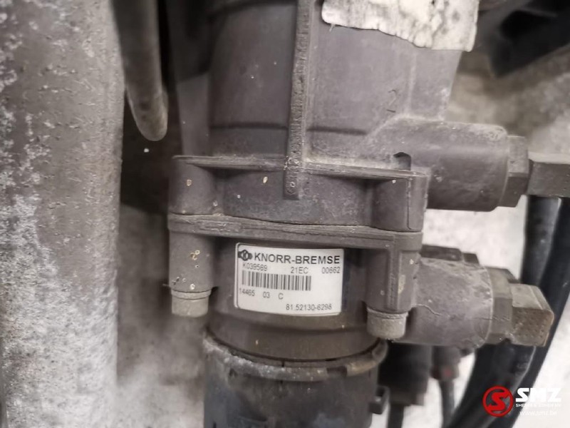 MAN Occ pedaalplaat met pedalen MAN TGX 18.440 - Pedal untuk Truk: gambar 3 MAN Occ pedaalplaat met pedalen MAN TGX 18.440 - Pedal untuk Truk: gambar 3