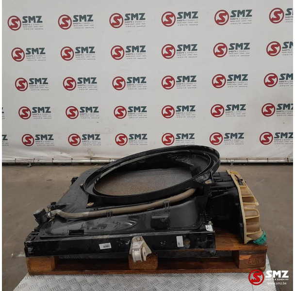 MAN Occ radiator + expansievat MAN - Radiator untuk Truk: gambar 3 MAN Occ radiator + expansievat MAN - Radiator untuk Truk: gambar 3