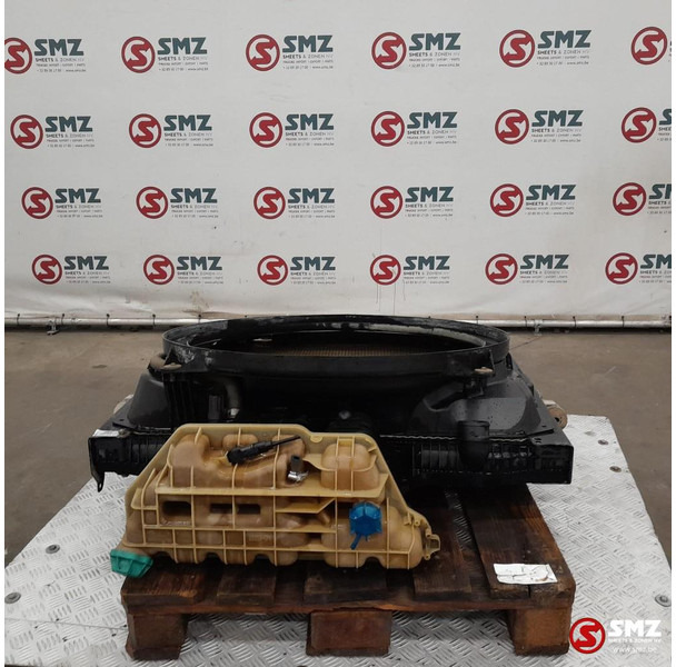 MAN Occ radiator + expansievat MAN - Radiator untuk Truk: gambar 2 MAN Occ radiator + expansievat MAN - Radiator untuk Truk: gambar 2