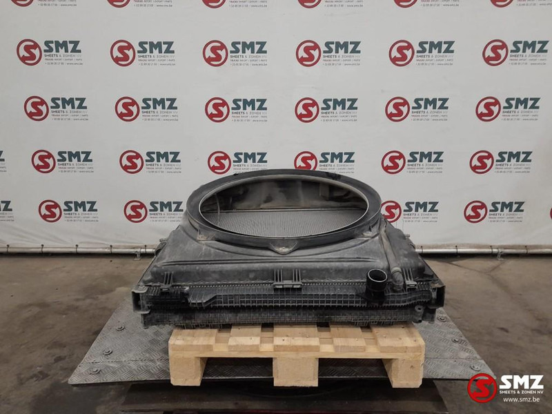 MAN Occ radiator + intercooler + expansievat MAN - Radiator untuk Truk: gambar 2 MAN Occ radiator + intercooler + expansievat MAN - Radiator untuk Truk: gambar 2
