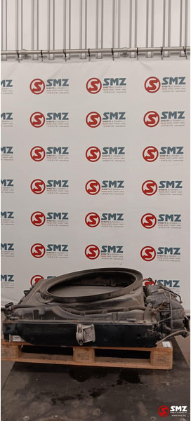 MAN Occ radiators met expansievat MAN - Radiator untuk Truk: gambar 2 MAN Occ radiators met expansievat MAN - Radiator untuk Truk: gambar 2