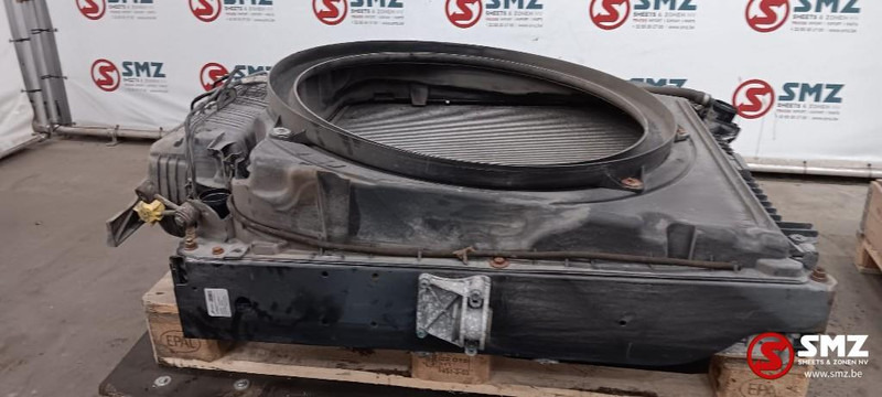 MAN Occ radiators met expansievat MAN - Radiator untuk Truk: gambar 1 MAN Occ radiators met expansievat MAN - Radiator untuk Truk: gambar 1