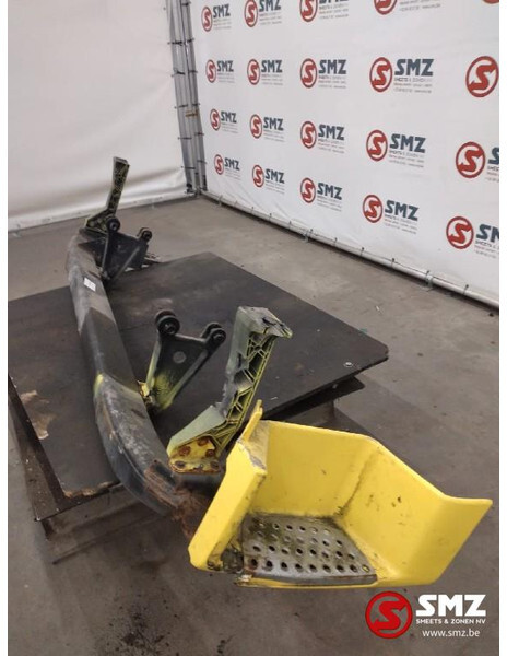 MAN Occ voorbumperbalk + voetstap links MAN - Bumper untuk Truk: gambar 2 MAN Occ voorbumperbalk + voetstap links MAN - Bumper untuk Truk: gambar 2