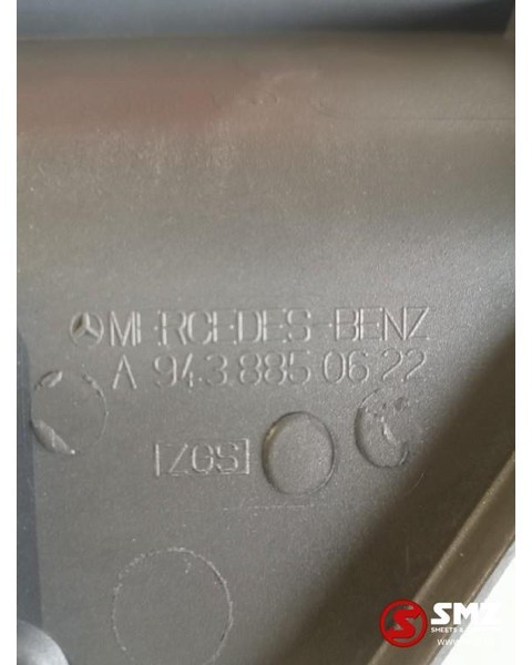 Mercedes-Benz Bumper spoiler Mercedes Actros - Aerodinamika/ Spoiler untuk Truk: gambar 2 Mercedes-Benz Bumper spoiler Mercedes Actros - Aerodinamika/ Spoiler untuk Truk: gambar 2