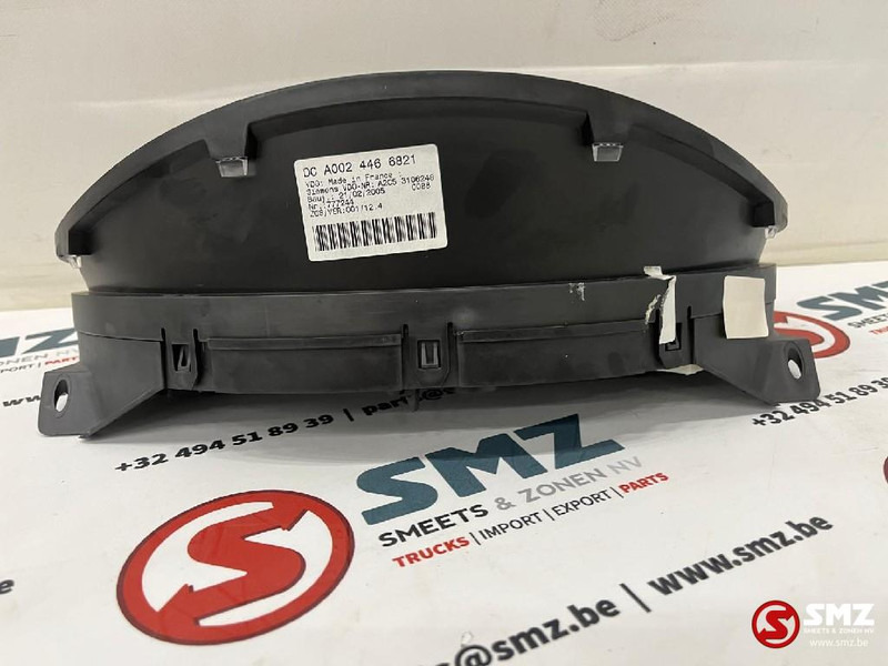 Mercedes-Benz Instrumentenpaneel mercedes sprinter W903 W904 - Dasbor untuk Truk: gambar 2 Mercedes-Benz Instrumentenpaneel mercedes sprinter W903 W904 - Dasbor untuk Truk: gambar 2
