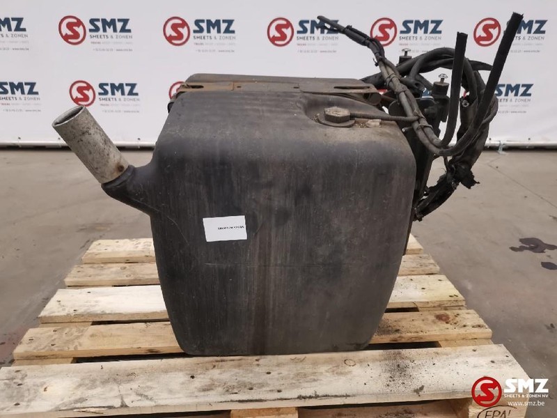 Mercedes-Benz Occ AdBlue tank Actros - Tangki adBlue untuk Truk: gambar 3 Mercedes-Benz Occ AdBlue tank Actros - Tangki adBlue untuk Truk: gambar 3