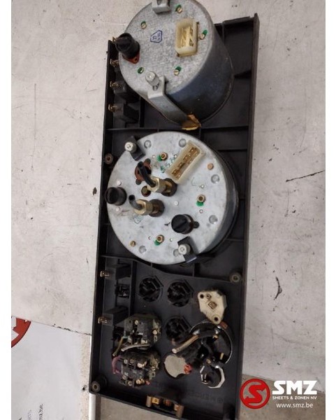 Mercedes-Benz Occ Instrumentenpaneel Mercedes - Dasbor untuk Truk: gambar 4 Mercedes-Benz Occ Instrumentenpaneel Mercedes - Dasbor untuk Truk: gambar 4