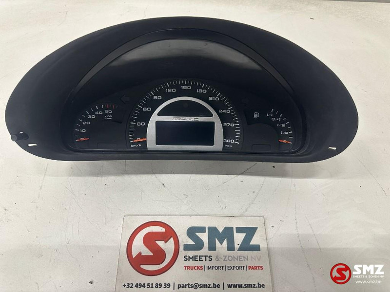 Mercedes-Benz Occ Instrumentenpaneel Mercedes W203 C KLASSE - Dasbor untuk Mobil: gambar 2 Mercedes-Benz Occ Instrumentenpaneel Mercedes W203 C KLASSE - Dasbor untuk Mobil: gambar 2