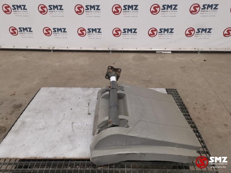 Mercedes-Benz Occ Spatbord met steun Actros MP2/MP3 - Spatbor untuk Truk: gambar 2 Mercedes-Benz Occ Spatbord met steun Actros MP2/MP3 - Spatbor untuk Truk: gambar 2