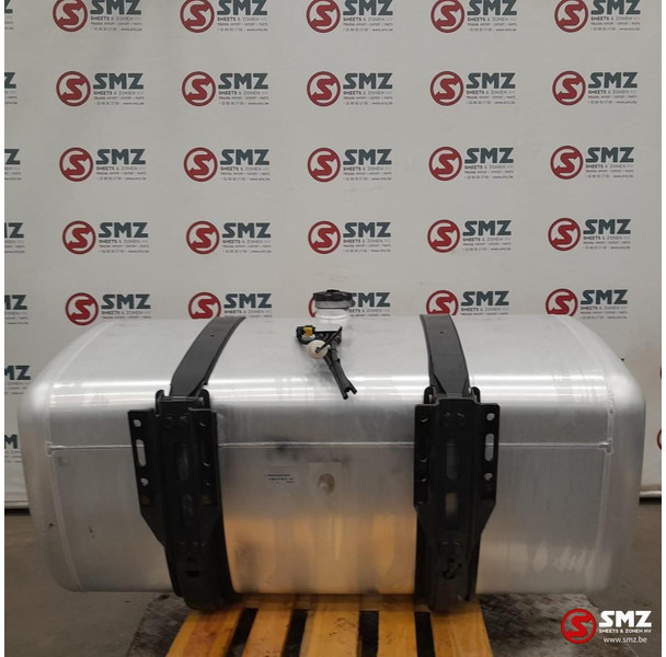 Mercedes-Benz Occ brandstoftank 630L + brandstofniveausensor Mer - Tangki bahan bakar untuk Truk: gambar 2 Mercedes-Benz Occ brandstoftank 630L + brandstofniveausensor Mer - Tangki bahan bakar untuk Truk: gambar 2