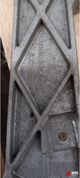 Mercedes-Benz Occ koplampsteunbeugel links Mercedes - Lampu depan untuk Truk: gambar 3 Mercedes-Benz Occ koplampsteunbeugel links Mercedes - Lampu depan untuk Truk: gambar 3