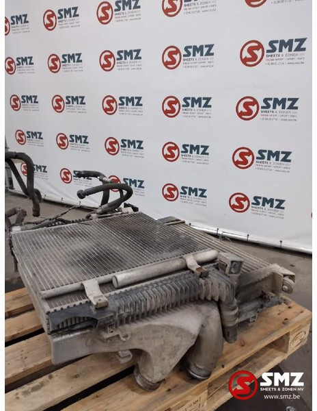 Mercedes-Benz Occ radiator Mercedes Atego - Radiator untuk Truk: gambar 1 Mercedes-Benz Occ radiator Mercedes Atego - Radiator untuk Truk: gambar 1