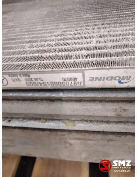 Mercedes-Benz Occ radiator Mercedes Atego - Radiator untuk Truk: gambar 4 Mercedes-Benz Occ radiator Mercedes Atego - Radiator untuk Truk: gambar 4