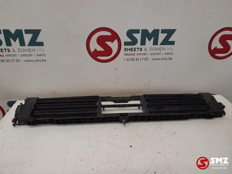 Mercedes-Benz Occ radiatorgrille Mercedes - Panggangan untuk Truk: gambar 1 Mercedes-Benz Occ radiatorgrille Mercedes - Panggangan untuk Truk: gambar 1