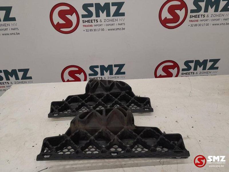 Mercedes-Benz Occ set radiatorgrille + opstap links en rechts Me - Panggangan untuk Truk: gambar 3 Mercedes-Benz Occ set radiatorgrille + opstap links en rechts Me - Panggangan untuk Truk: gambar 3