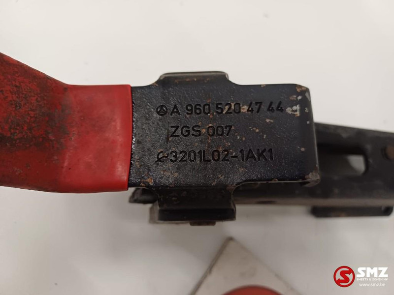 Mercedes-Benz Occ side-skirtsteun Mercedes - Bingkai/ Sasis untuk Truk: gambar 4 Mercedes-Benz Occ side-skirtsteun Mercedes - Bingkai/ Sasis untuk Truk: gambar 4