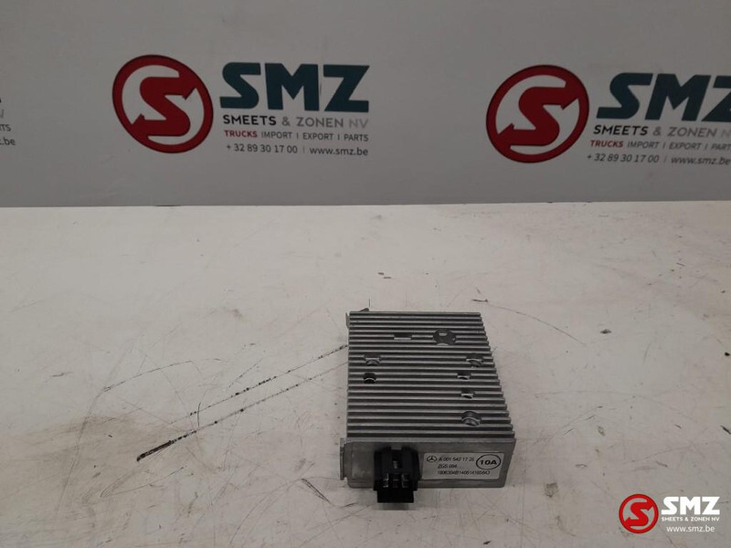 Mercedes-Benz Occ spanningsregeleenheid Mercedes Actros MP4 A001 - ECU untuk Truk: gambar 2 Mercedes-Benz Occ spanningsregeleenheid Mercedes Actros MP4 A001 - ECU untuk Truk: gambar 2