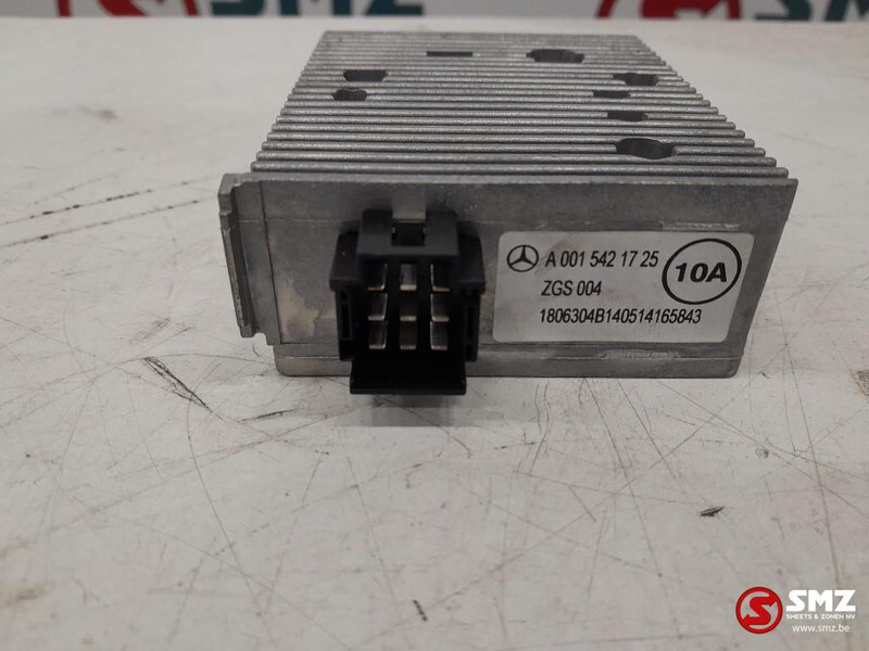 Mercedes-Benz Occ spanningsregeleenheid Mercedes Actros MP4 A001 - ECU untuk Truk: gambar 3 Mercedes-Benz Occ spanningsregeleenheid Mercedes Actros MP4 A001 - ECU untuk Truk: gambar 3