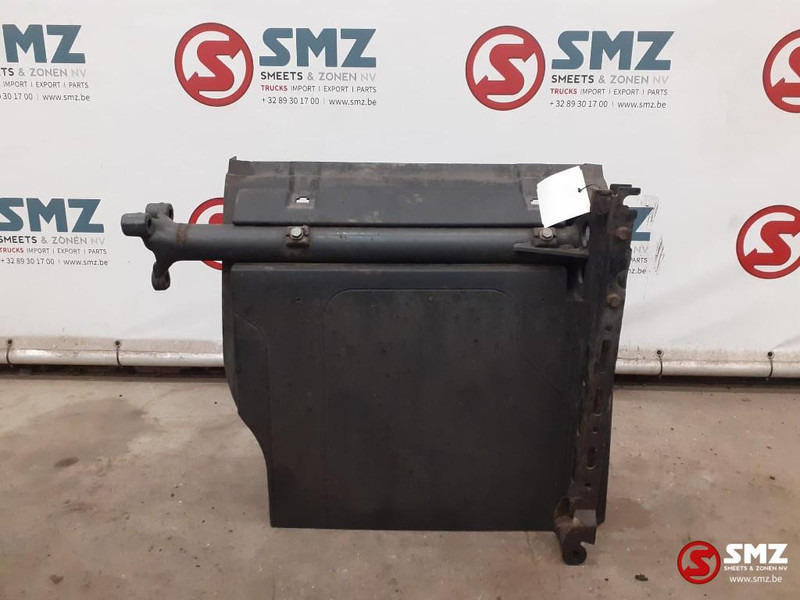 Mercedes-Benz Occ spatbord met steun side skirt links achter - Tubuh dan eksterior untuk Truk: gambar 1 Mercedes-Benz Occ spatbord met steun side skirt links achter - Tubuh dan eksterior untuk Truk: gambar 1