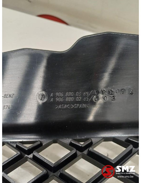 Mercedes-Benz Radiator grille mercedes - Panggangan untuk Truk: gambar 3 Mercedes-Benz Radiator grille mercedes - Panggangan untuk Truk: gambar 3
