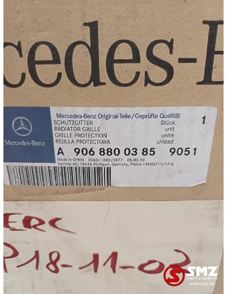 Mercedes-Benz Radiator grille mercedes - Panggangan untuk Truk: gambar 4 Mercedes-Benz Radiator grille mercedes - Panggangan untuk Truk: gambar 4