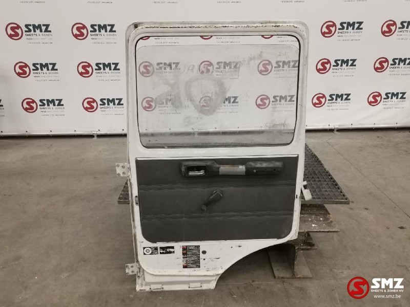 Renault Occ Deur rechts Renault Midliner - Pintu dan bagian untuk Truk: gambar 2 Renault Occ Deur rechts Renault Midliner - Pintu dan bagian untuk Truk: gambar 2