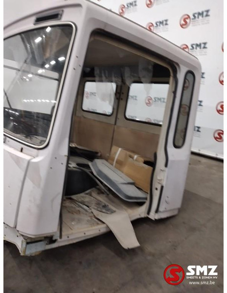 Renault Occ cabine compleet Renault R - Kabin dan interior untuk Truk: gambar 3 Renault Occ cabine compleet Renault R - Kabin dan interior untuk Truk: gambar 3