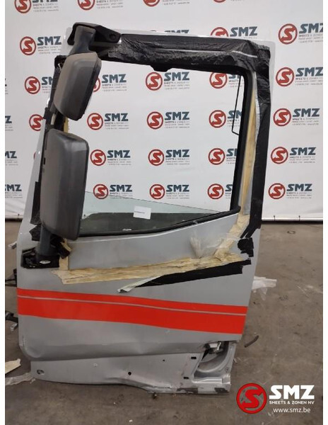 Renault Occ deur links Renault - Pintu dan bagian untuk Truk: gambar 1 Renault Occ deur links Renault - Pintu dan bagian untuk Truk: gambar 1