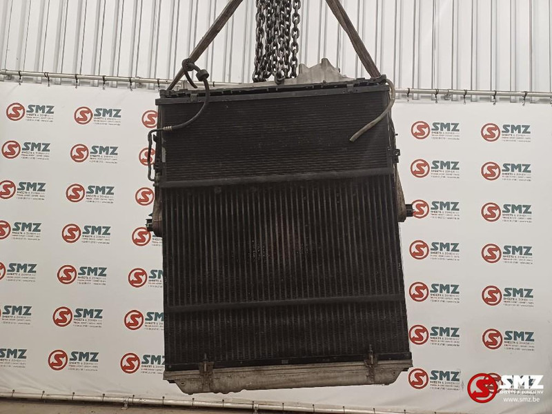 Renault Occ radiator Renault T - Radiator untuk Truk: gambar 2 Renault Occ radiator Renault T - Radiator untuk Truk: gambar 2