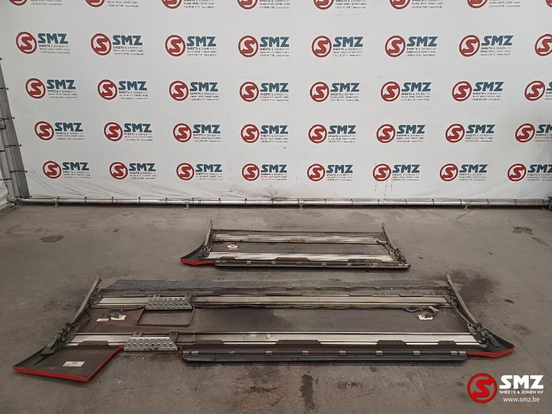 Renault Occ set side skirts L/R Renault - Bingkai/ Sasis untuk Truk: gambar 2 Renault Occ set side skirts L/R Renault - Bingkai/ Sasis untuk Truk: gambar 2