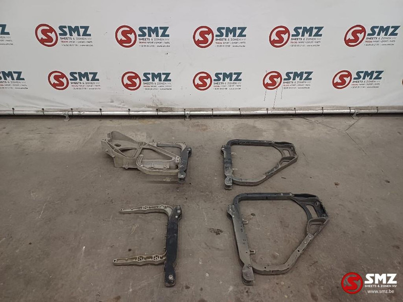 Renault Occ set sideskirt steunen Renault - Bingkai/ Sasis untuk Truk: gambar 2 Renault Occ set sideskirt steunen Renault - Bingkai/ Sasis untuk Truk: gambar 2