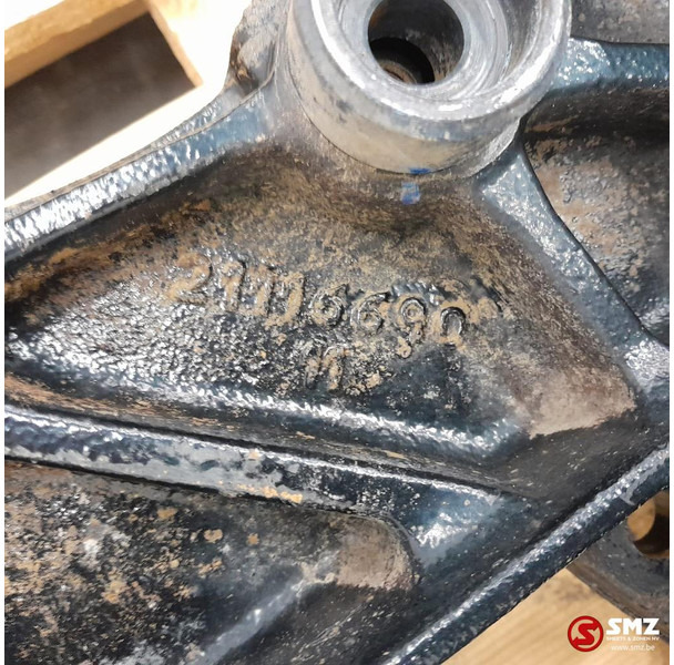 Renault Occ voorbumperbeugel rechts Renault - Bingkai/ Sasis untuk Truk: gambar 5 Renault Occ voorbumperbeugel rechts Renault - Bingkai/ Sasis untuk Truk: gambar 5