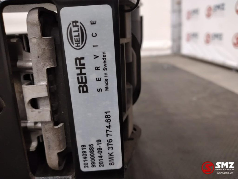 Renault Radiator Renault KERAX, PREMIUM, PREMIUM 2 - Radiator: gambar 3 Renault Radiator Renault KERAX, PREMIUM, PREMIUM 2 - Radiator: gambar 3