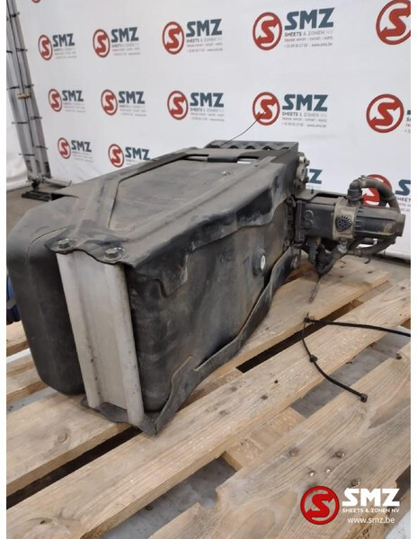 Scania Occ AdBluetank + pomp + module Scania euro6 - Sistem bahan bakar untuk Truk: gambar 3 Scania Occ AdBluetank + pomp + module Scania euro6 - Sistem bahan bakar untuk Truk: gambar 3