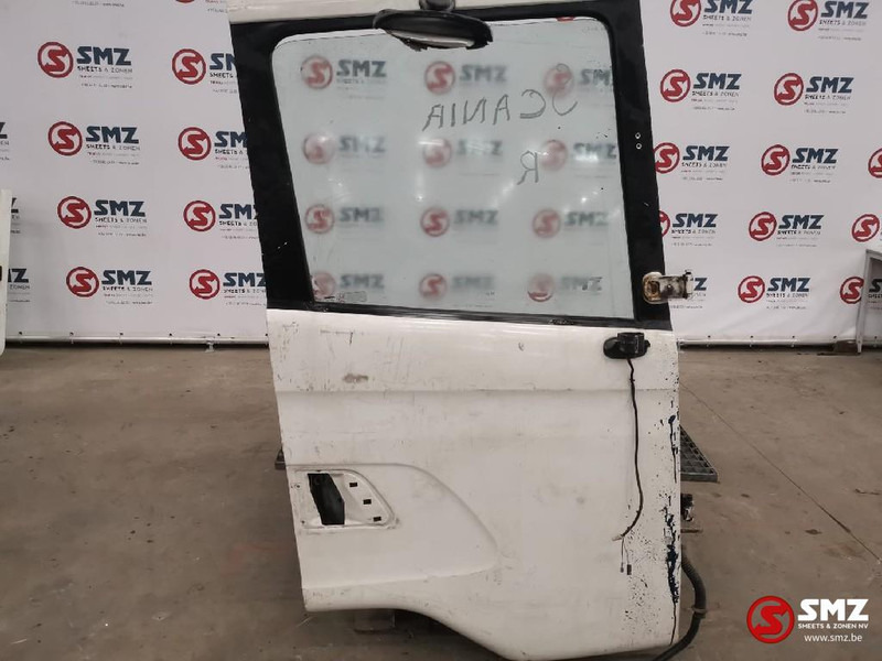 Scania Occ Deur rechts SCANIA 4-series 94/114/124/144/164 - Pintu dan bagian untuk Truk: gambar 1 Scania Occ Deur rechts SCANIA 4-series 94/114/124/144/164 - Pintu dan bagian untuk Truk: gambar 1