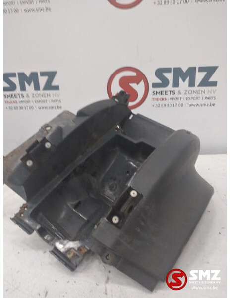 Scania Occ hoofdlampsteun rechts Scania 144 1543635 13246 - Cahaya/ Pencahayaan untuk Truk: gambar 2 Scania Occ hoofdlampsteun rechts Scania 144 1543635 13246 - Cahaya/ Pencahayaan untuk Truk: gambar 2