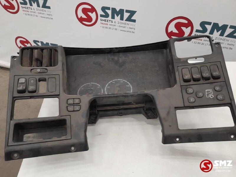 Scania Occ instrumentenpaneel Scania R-serie 1781708+1765 - Kabin dan interior untuk Truk: gambar 1 Scania Occ instrumentenpaneel Scania R-serie 1781708+1765 - Kabin dan interior untuk Truk: gambar 1