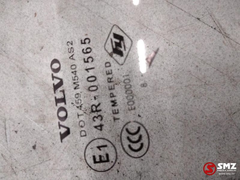 Volvo Occ achterrruit Volvo - Jendela dan bagian untuk Truk: gambar 2 Volvo Occ achterrruit Volvo - Jendela dan bagian untuk Truk: gambar 2