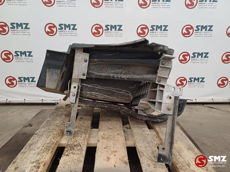 Volvo Occ opstapbak links Volvo - Kabin dan interior untuk Truk: gambar 4 Volvo Occ opstapbak links Volvo - Kabin dan interior untuk Truk: gambar 4