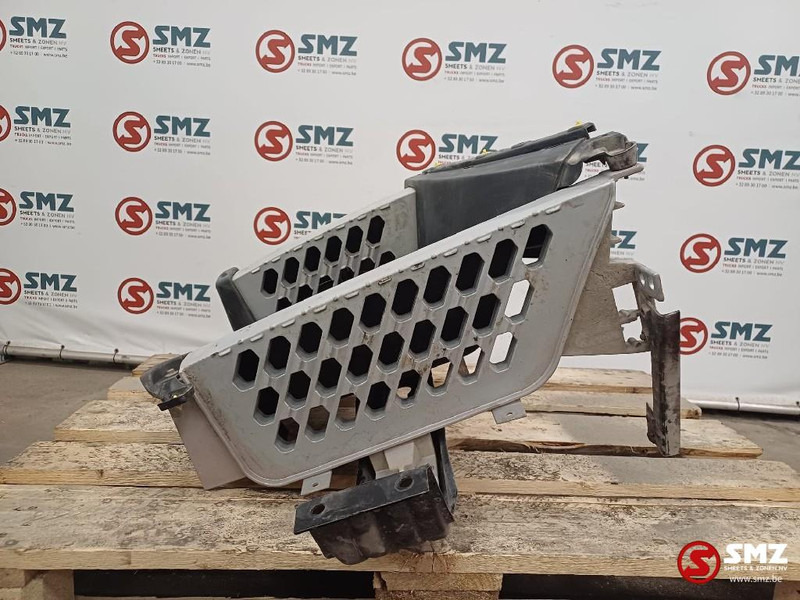 Volvo Occ opstapbak rechts Volvo - Kabin dan interior untuk Truk: gambar 3 Volvo Occ opstapbak rechts Volvo - Kabin dan interior untuk Truk: gambar 3