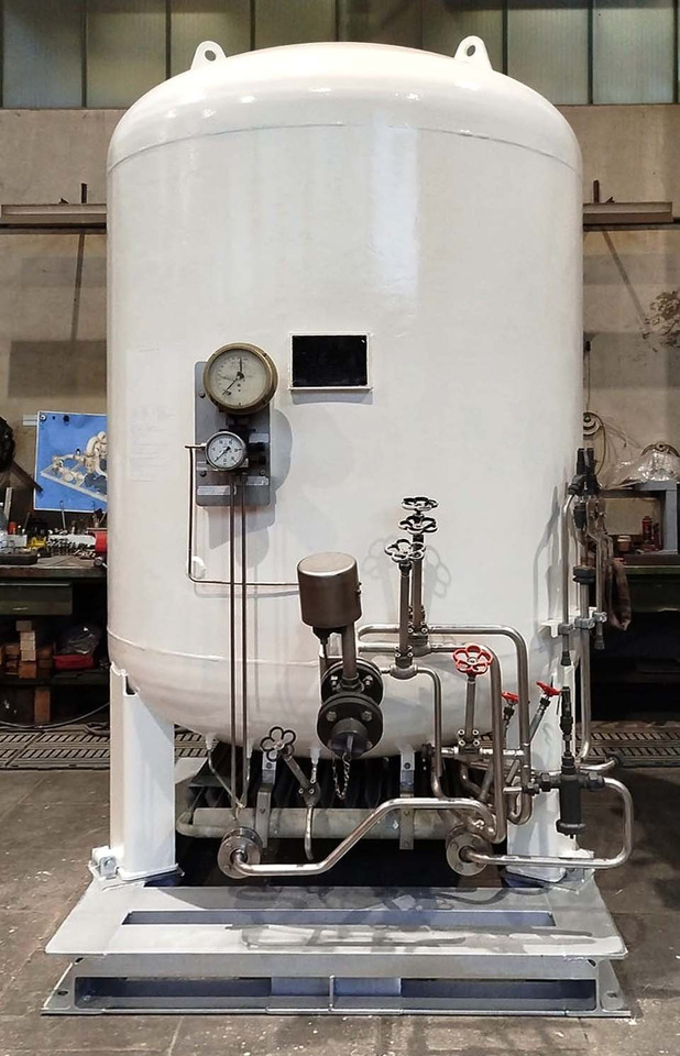 Gas tank on pallet for oxygen, argon, nitrogen, carbon dioxide, CO2, LNG. - Tangki penyimpanan: gambar 1 Gas tank on pallet for oxygen, argon, nitrogen, carbon dioxide, CO2, LNG. - Tangki penyimpanan: gambar 1